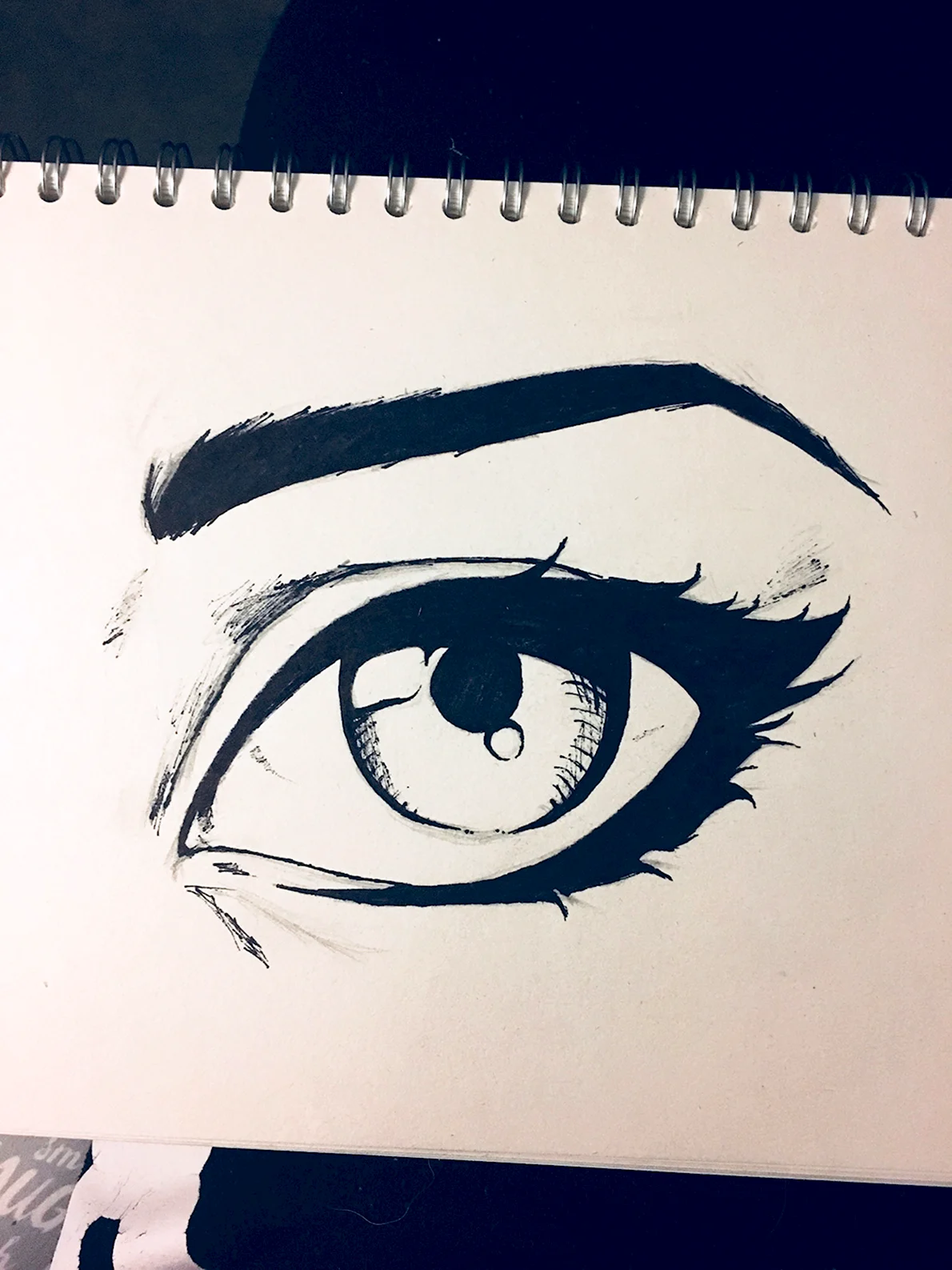 Глаз черной ручкой